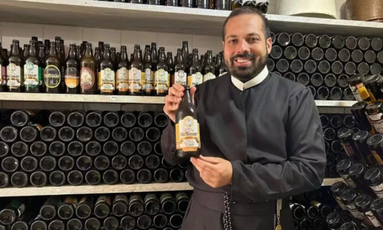 Conheça a cervejaria fundada por padres que funciona há mais de 100 anos no porão de uma igreja