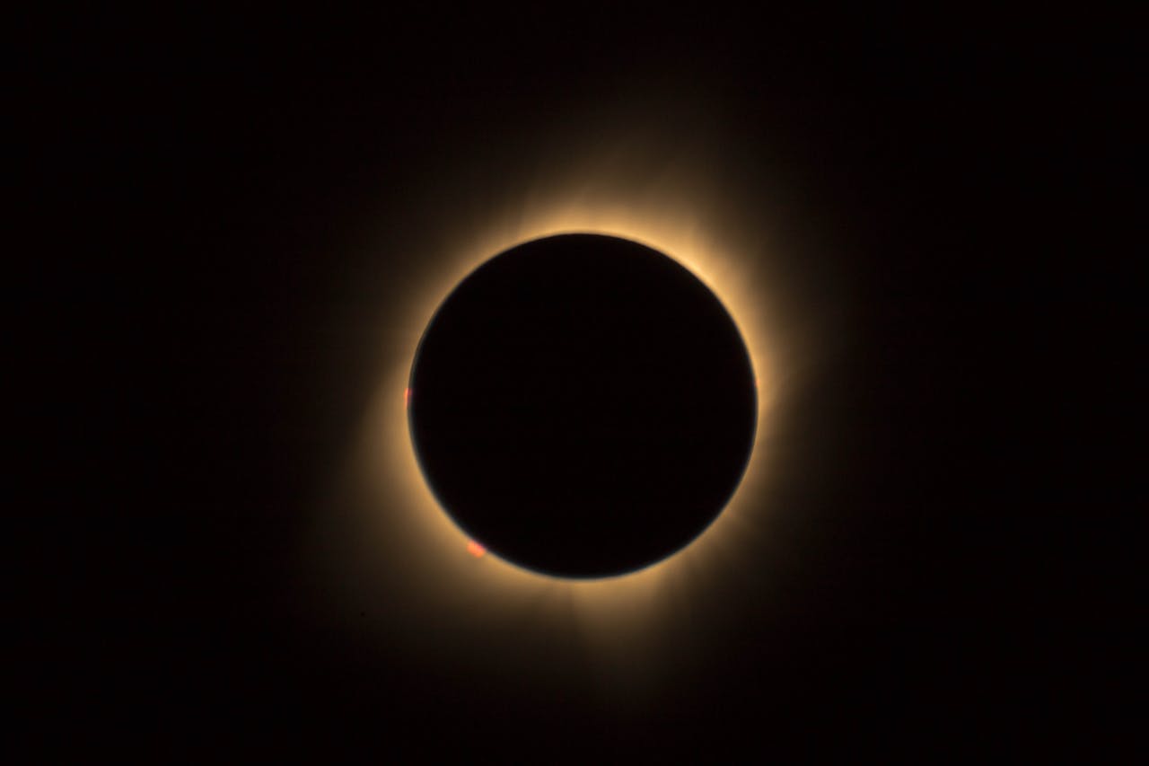Eclipse que fará dia virar noite no céu do Brasil ganha data para ocorrer