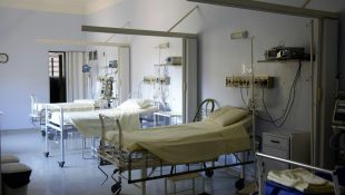 Paciente ganha direito a indenização milionária após conseguir gravar equipe médica zombando dele