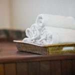 A técnica de hotel para lavar as toalhas brancas e deixá-las sempre brilhando