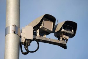 Motoristas brasileiros podem cancelar multas de radar em menos de 1 minuto nesses casos específicos