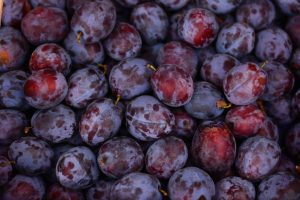 Rica em vitaminas, esta fruta melhora a digestão, protege a visão e ajuda nos cuidados com a pele