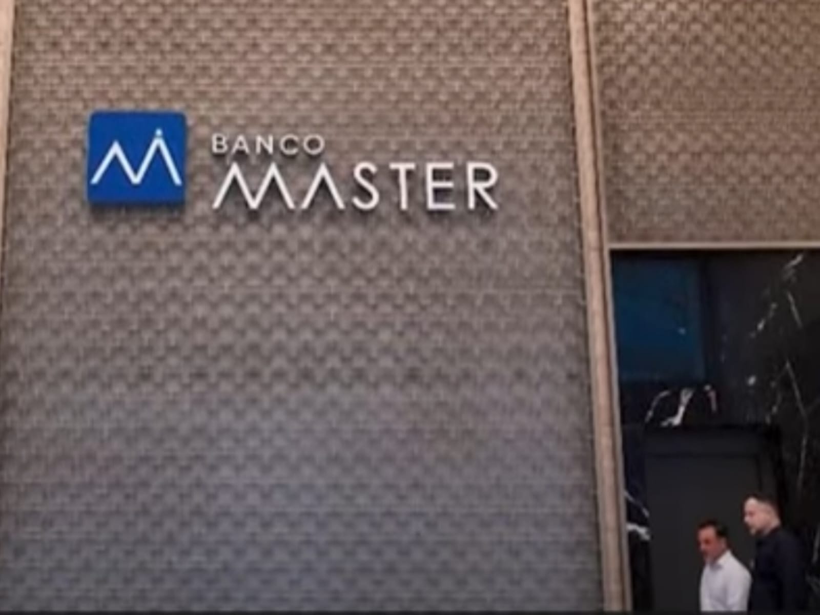 Goiano perde R$ 100 mil em colapso do Banco Master: “o que resta para o investidor é insegurança”