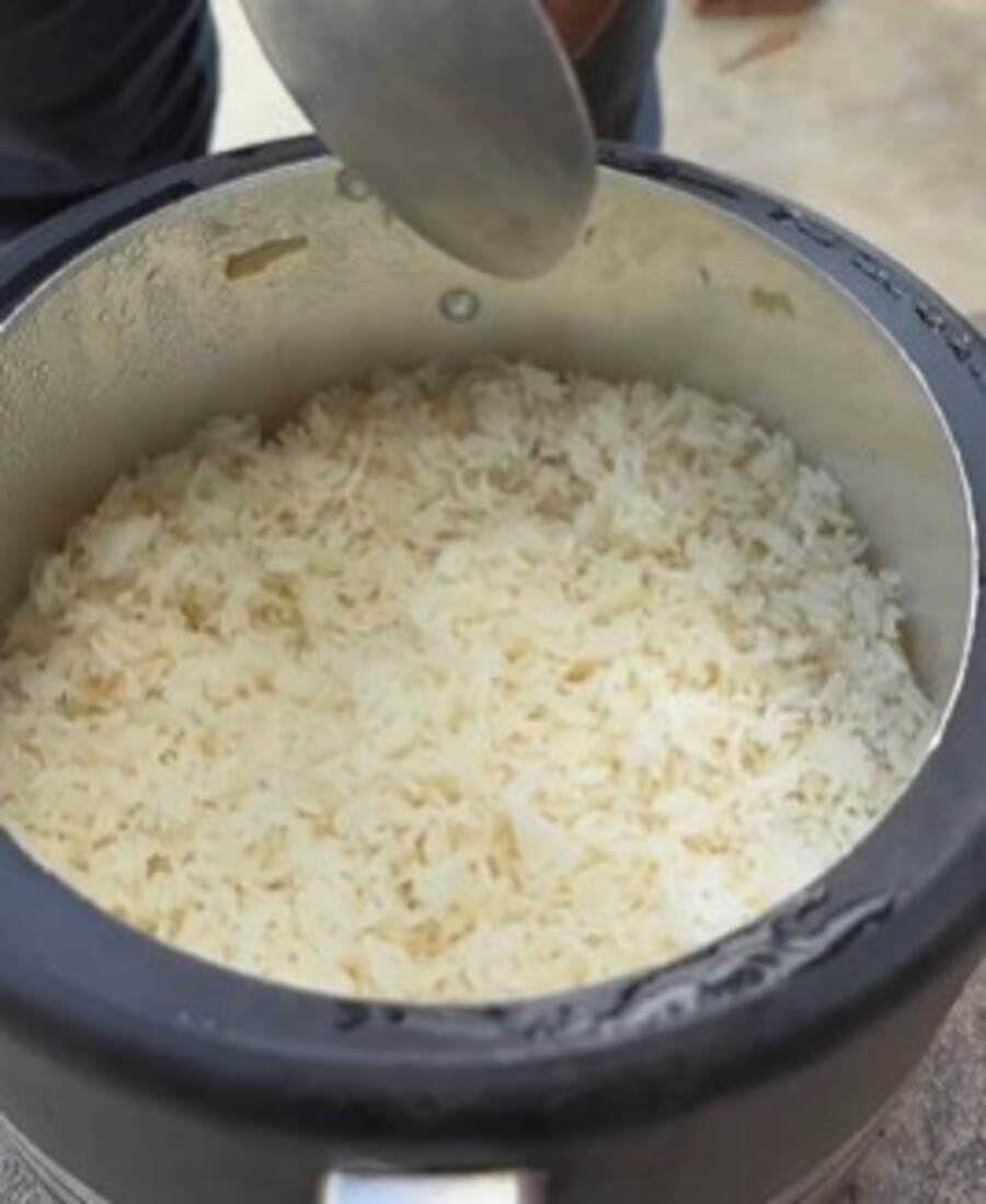 Arroz soltinho em menos de 5 minutos: é perfeito para os dias mais corridos