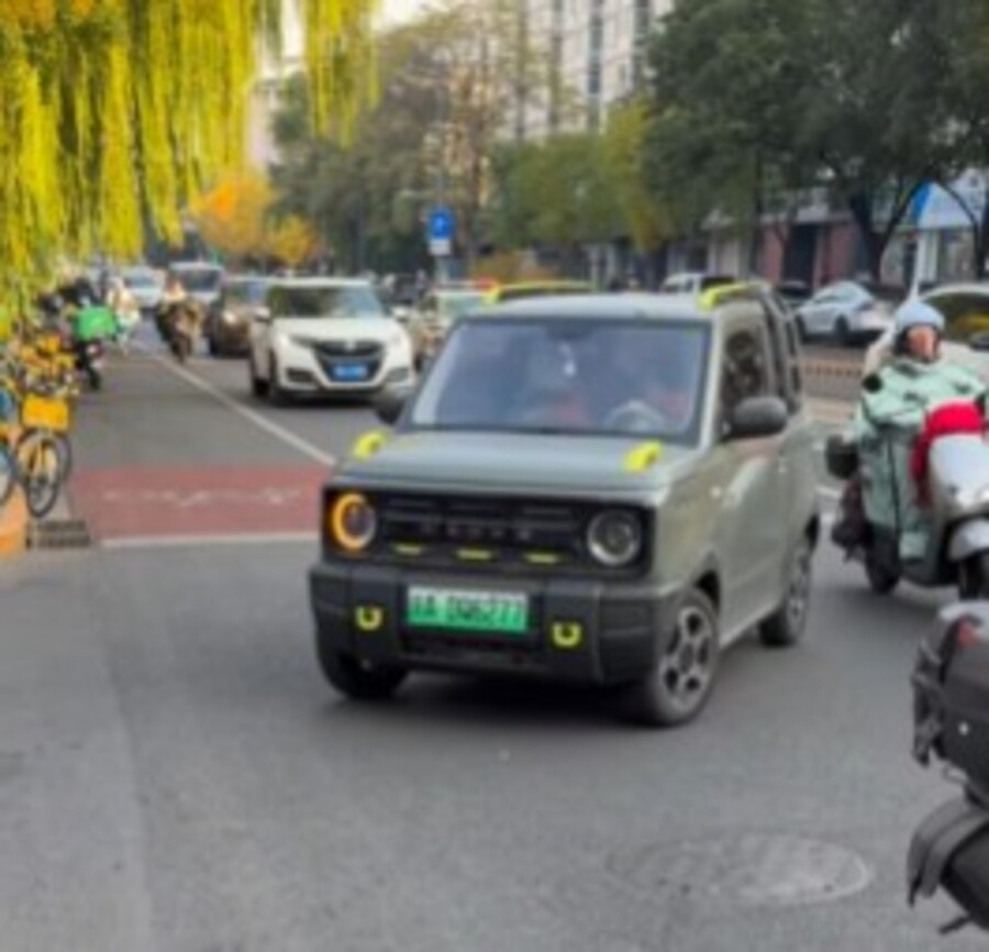 Mini carros elétricos vendidos por menos que um iPhone estão fazendo sucesso na China