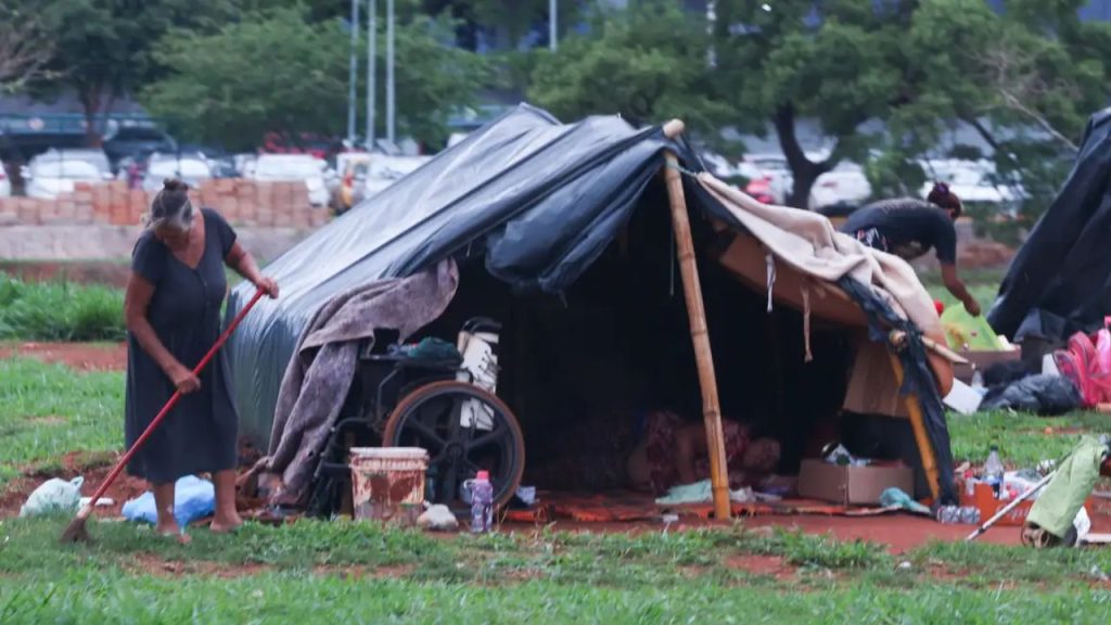 Brasil tem 358 mil pessoas em situação de rua, com 60% no Sudeste