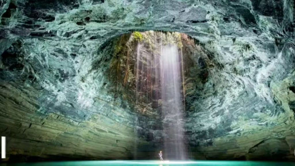 Conheça o Poço da Camisa, atração natural que intriga visitantes em Goiás