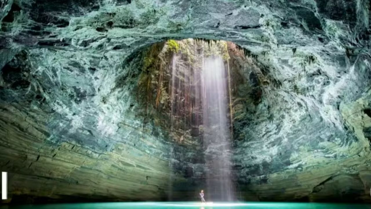 Conheça o Poço da Camisa, atração natural que intriga visitantes em Goiás