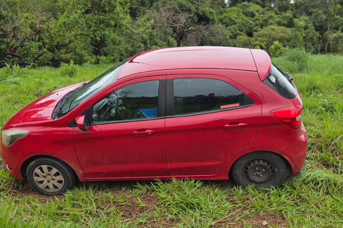 PM encontra carro de motorista de aplicativo que foi rendido e amarrado durante assalto em corrida em Anápolis
