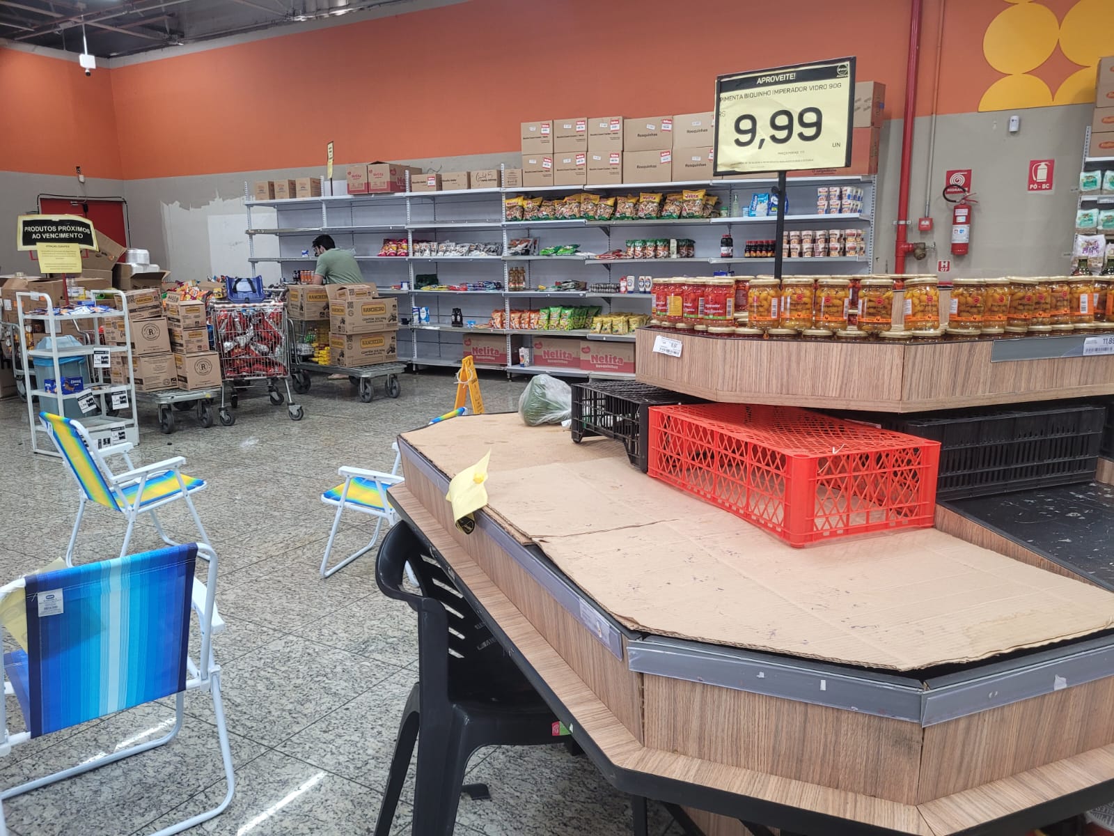 Seções estavam esvaziadas.