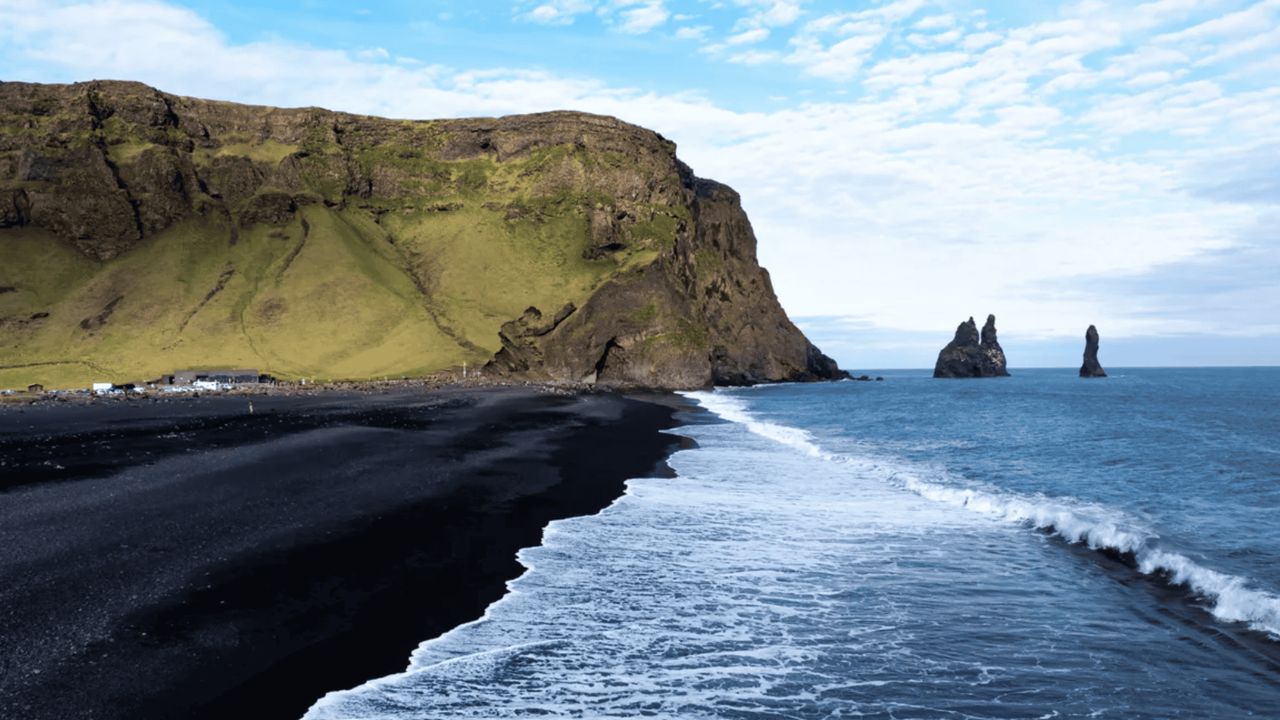 A praia mais letal do mundo já foi considerada um paraíso, mas hoje assusta com ondas que avançam sem aviso
