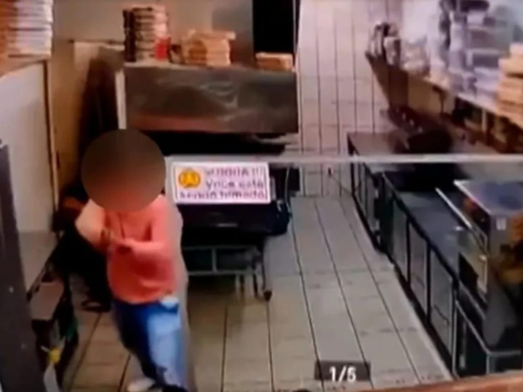 Incidente foi registrado por câmeras de segurança. (Foto: Reprodução)