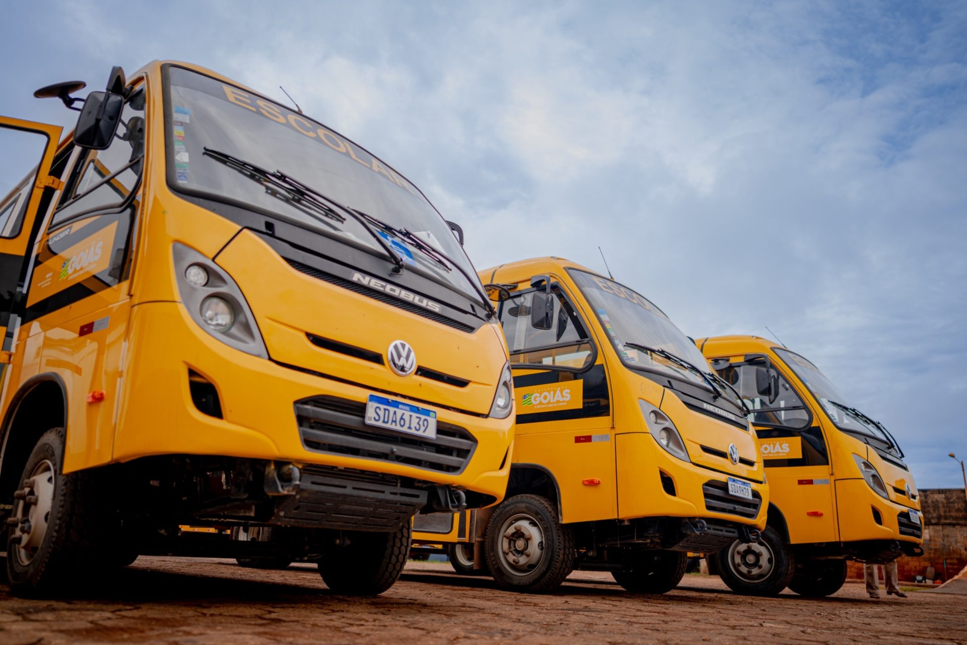 Anápolis ganha novos ônibus escolares e um deles será exclusivo para levar alunos da rede municipal em excursões