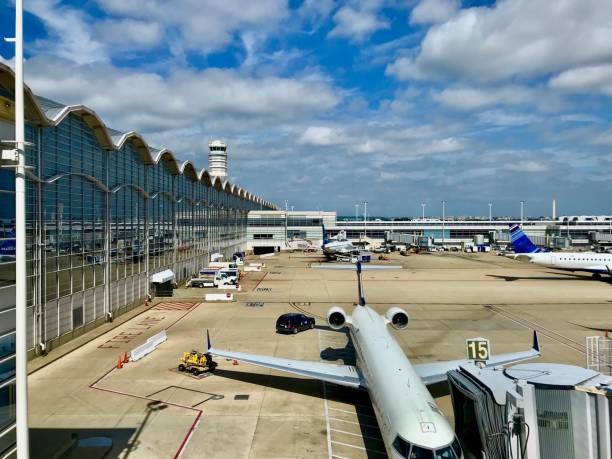 Ameaça de bomba paralisa aeroporto internacional de Washington, e voos registram atrasos