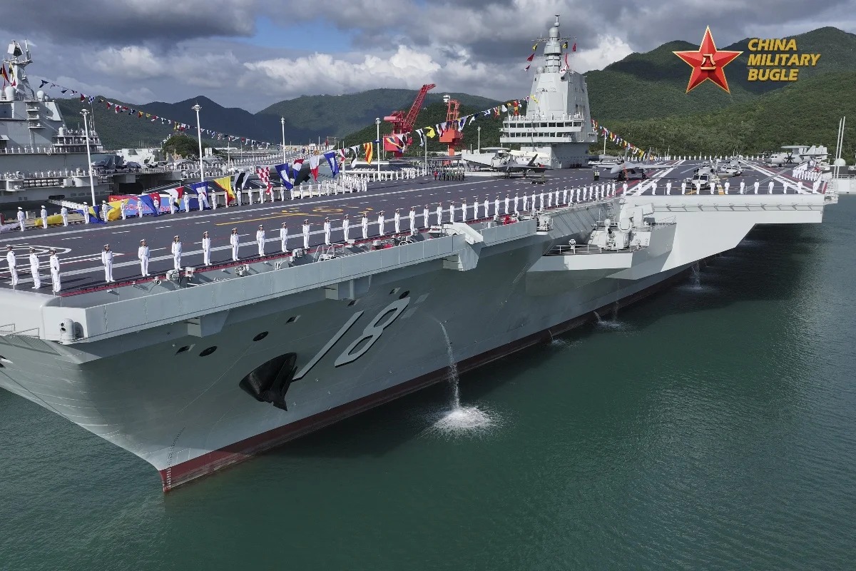 Mais poderoso porta-aviões da China entra em operação