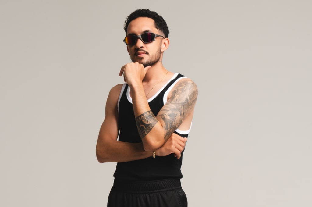 Grelo anunciou o show nas redes sociais, em um vídeo no qual aparece junto ao prefeito Márcio Corrêa. (Foto: Divulgação)