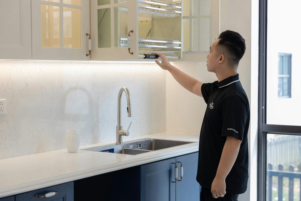 Tendência barata substitui armários sem mofar ou empenar