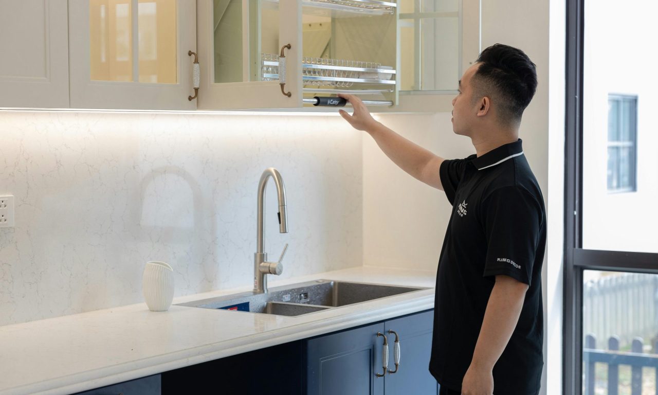 Tendência barata substitui armários sem mofar ou empenar