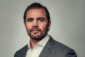 Daniel Vorcaro, dono do Banco Master, é preso pela PF enquanto tentava sair do país