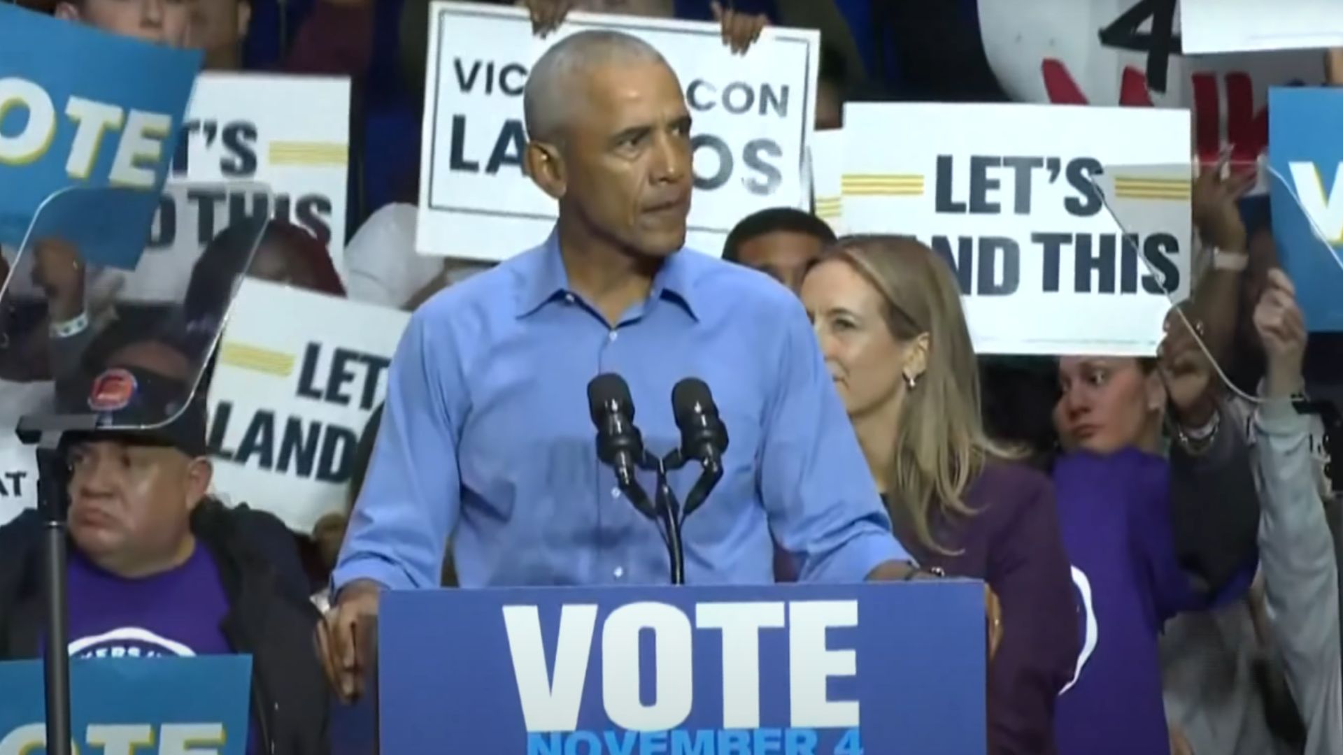 Obama abandona discrição, entra na campanha para eleições locais nos EUA e fala em momento sombrio