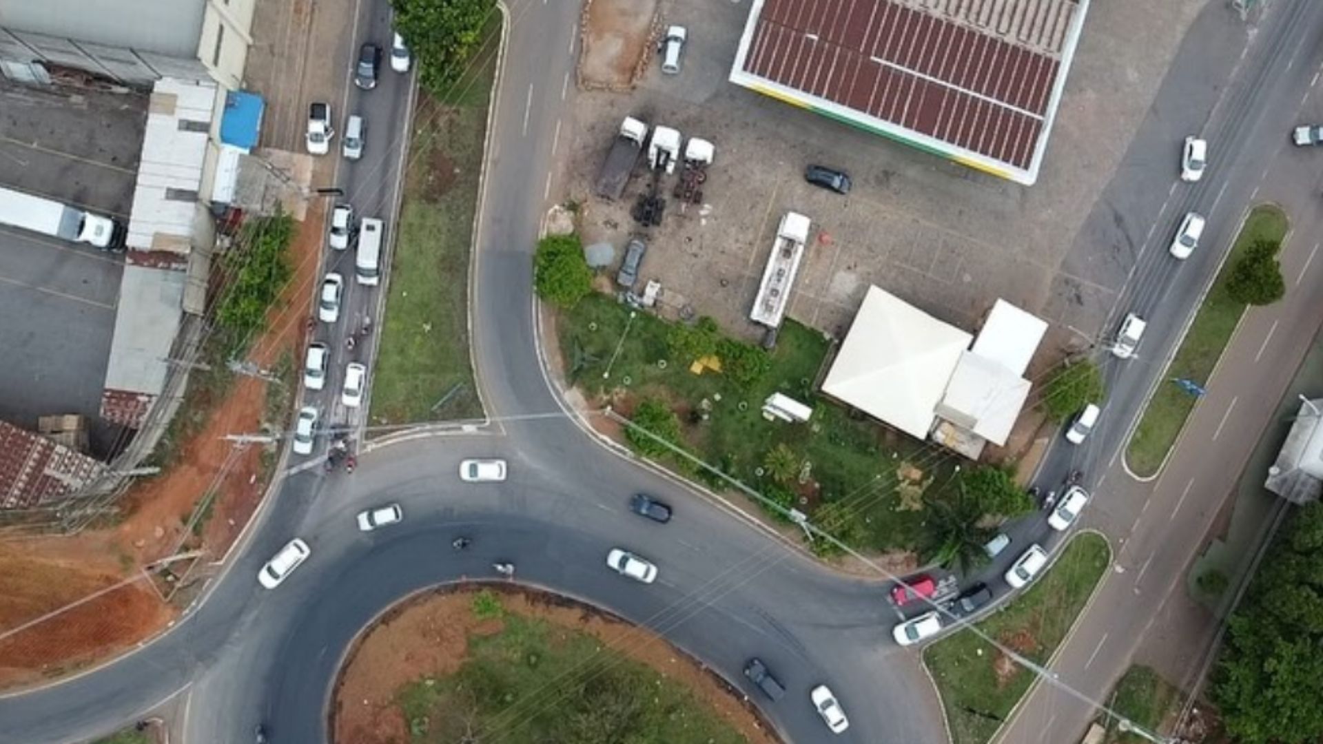 Vista aérea do trevo da Avenida Brasil Norte.