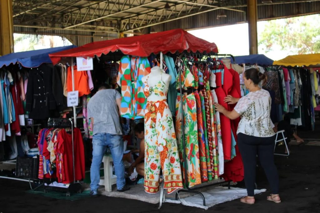 Feira de brechós Cabide Rosa, em Goiânia.