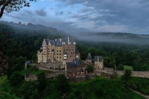 Castelo com mais de 800 anos é encontrado preservado e cheio de história