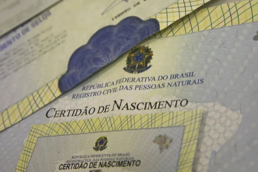 Saiba como emitir a 2ª via da certidão de nascimento, casamento ou óbito sem sair de casa