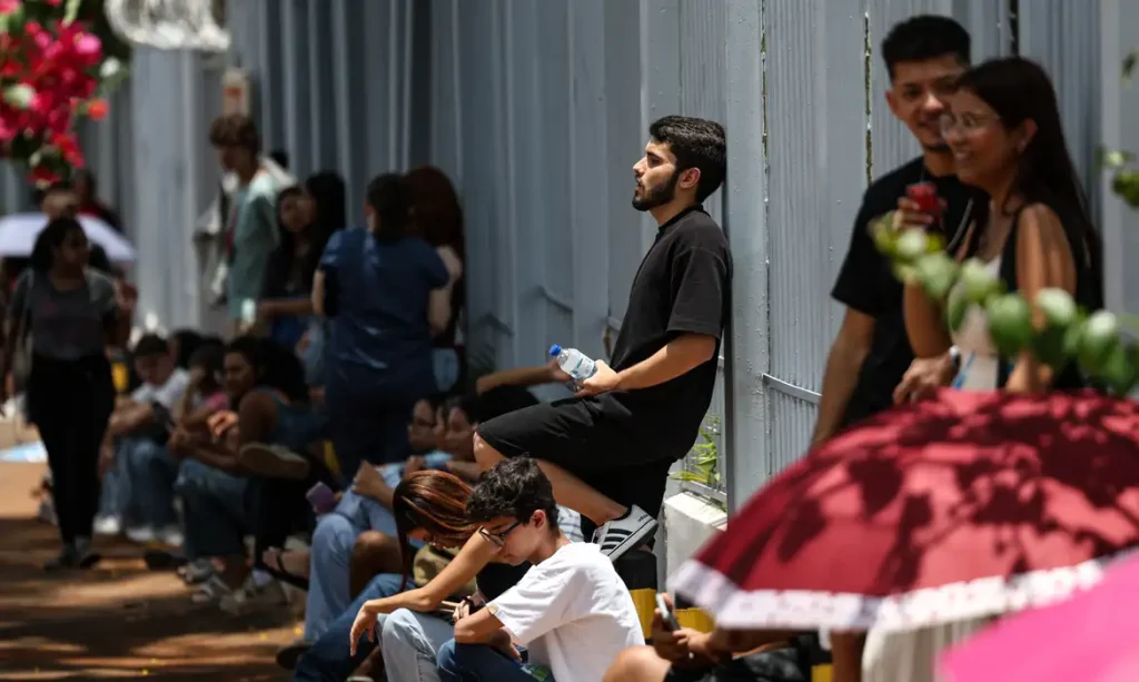 Enem 2025: Inep anula três questões por suspeita de vazamento