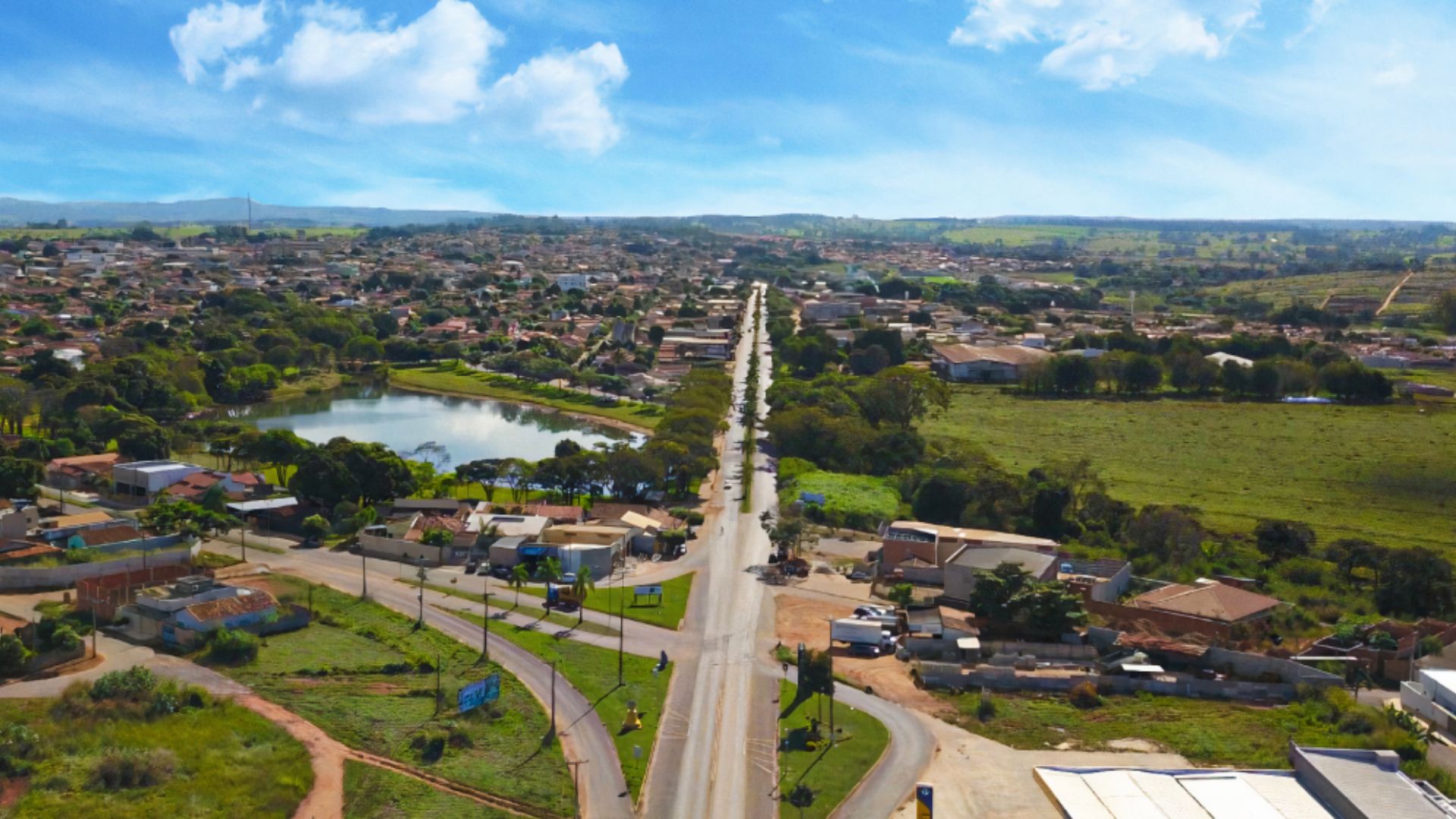 Vista aérea da cidade de Itapuranga.