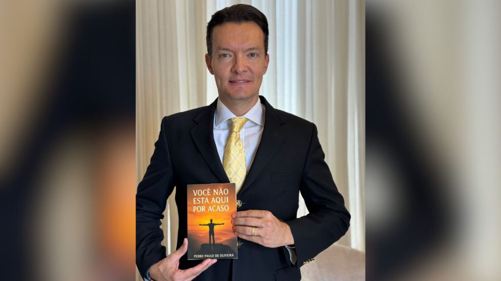 Juiz Pedro Paulo Oliveira escreveu livro "Você não está aqui por acaso".