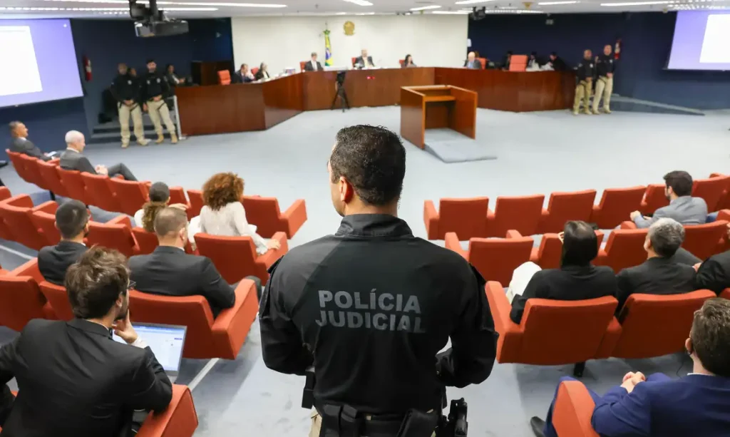 Por unanimidade, STF condena mais nove réus pela trama golpista