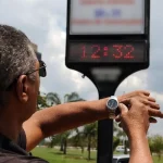 “Meio-dia e meio” ou “meio-dia e meia”? Descubra qual está certo