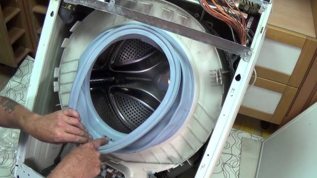 Parte da máquina de lavar que quase ninguém limpa (e é por isso que as roupas saem com cheiro ruim)