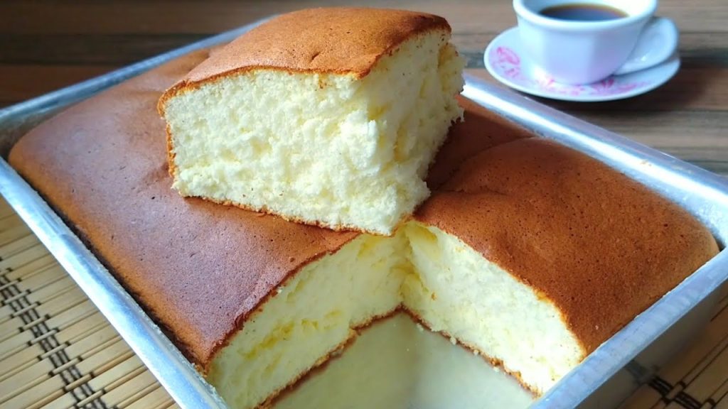 Receita de bolo algodão com apenas 3 ingredientes: massa fofinha que desmancha na boca e não leva farinha de trigo
