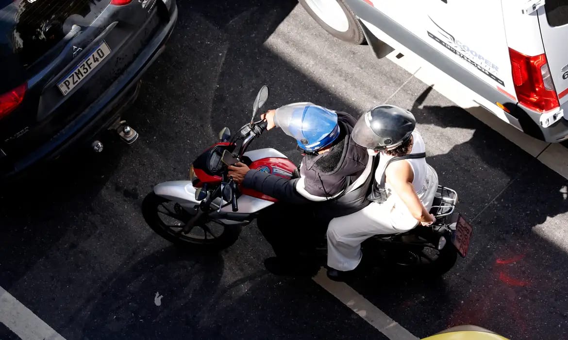 Motorista de aplicativo tem infeliz surpresa ao levar passageira a motel em Anápolis