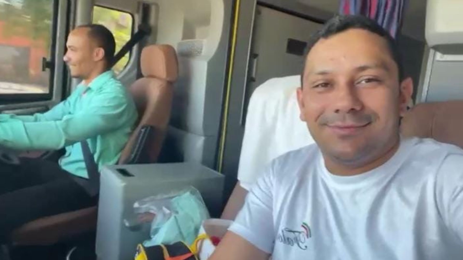 José Edson Ferreira dos Santos seria o condutor titular, enquanto Carlos Alberto Coelho dos Santos Lopes trabalhava como motorista reserva.