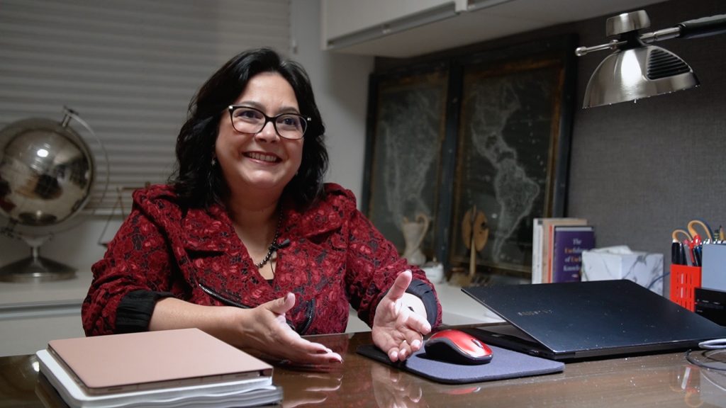 Professora brasileira revoluciona tratamento de overdose com tecnologia nacional