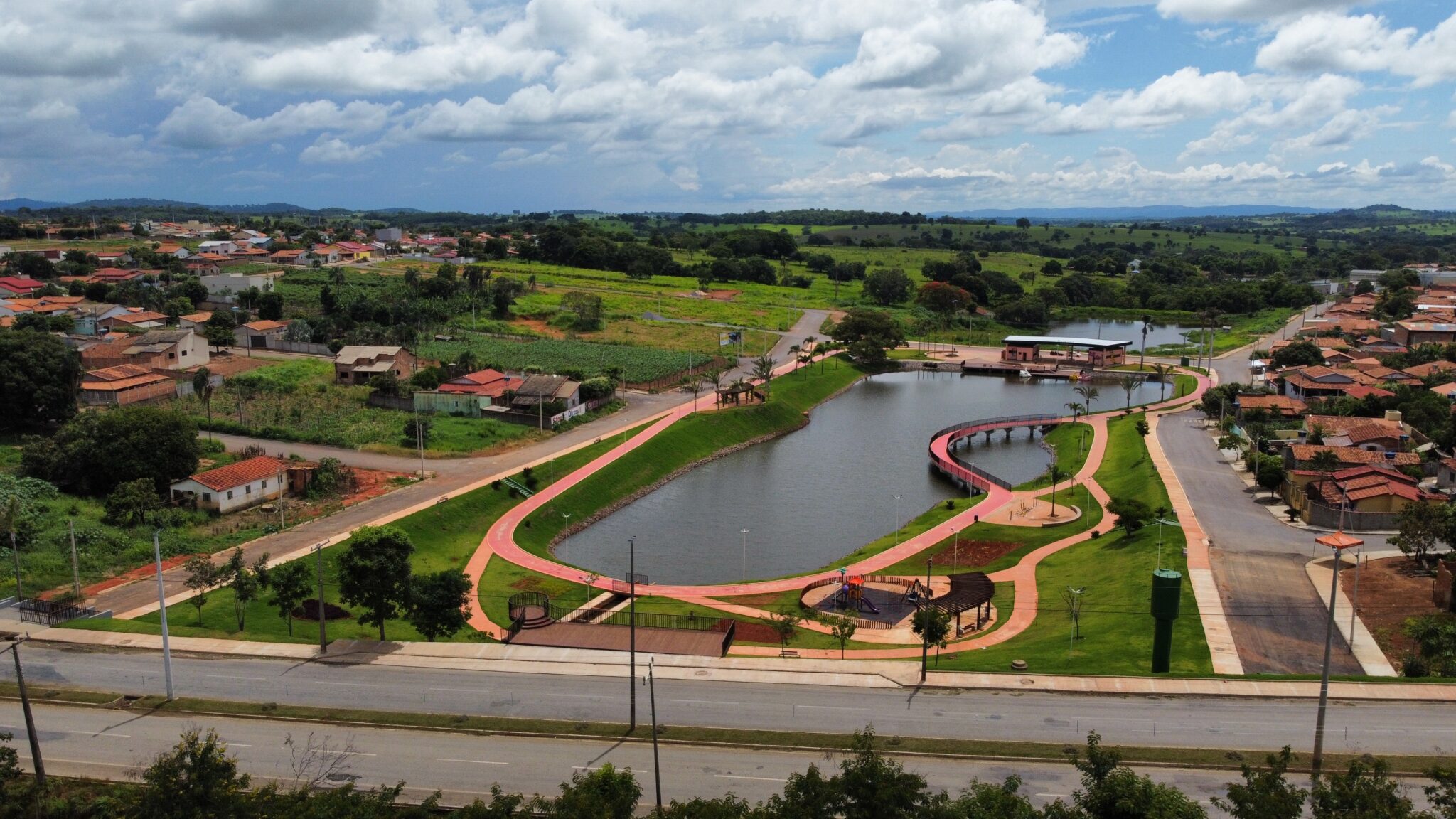 Vista aérea da cidade de Sanclerlândia.