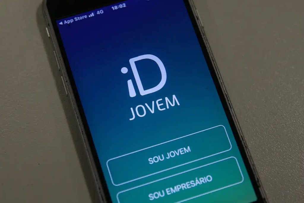ID Jovem: o benefício do Governo que permite aos estudantes viajarem de graça para todo o país