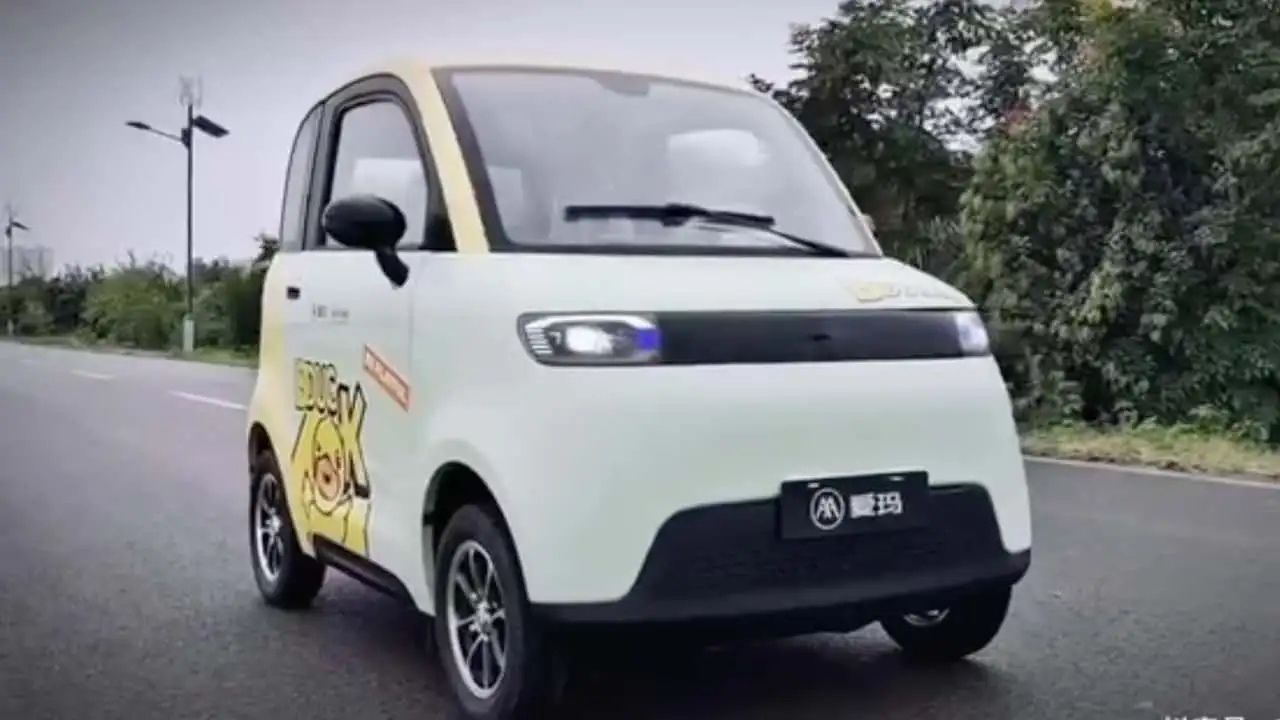 Marca chinesa anuncia minicarro elétrico por até R$ 49 mil, com lançamento previsto para março de 2026