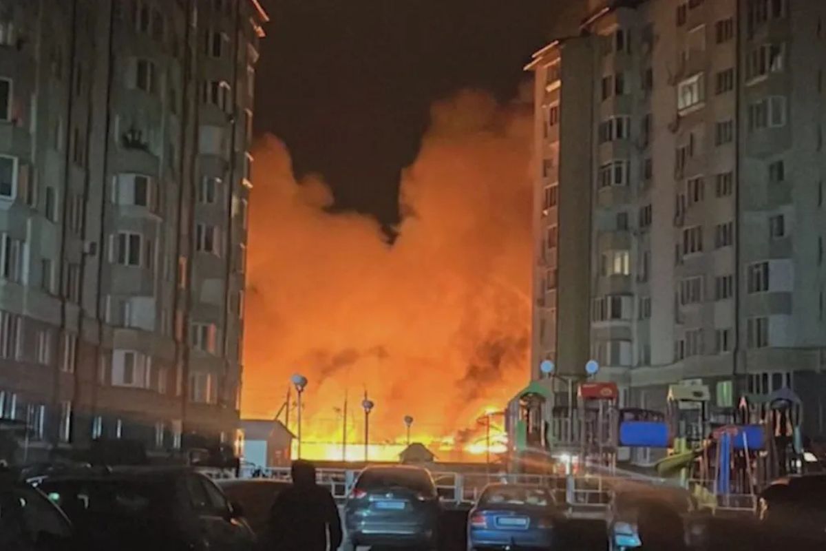 Rússia faz novo mega-ataque à Ucrânia e provoca apagões em meio a negociação de paz