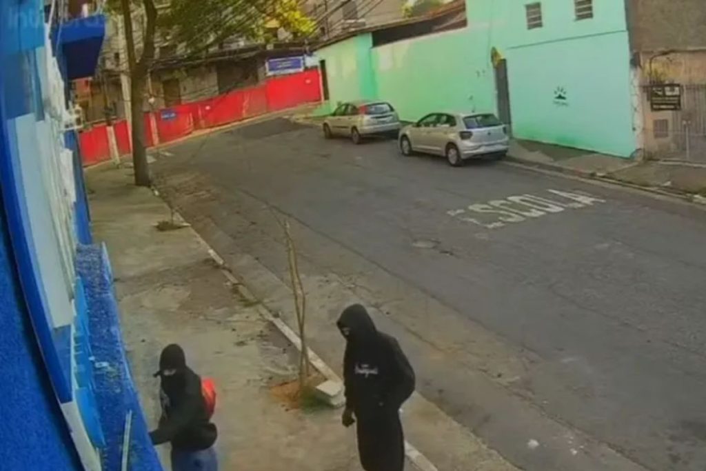 Dezenas de armas são roubadas de empresa de segurança em São Paulo