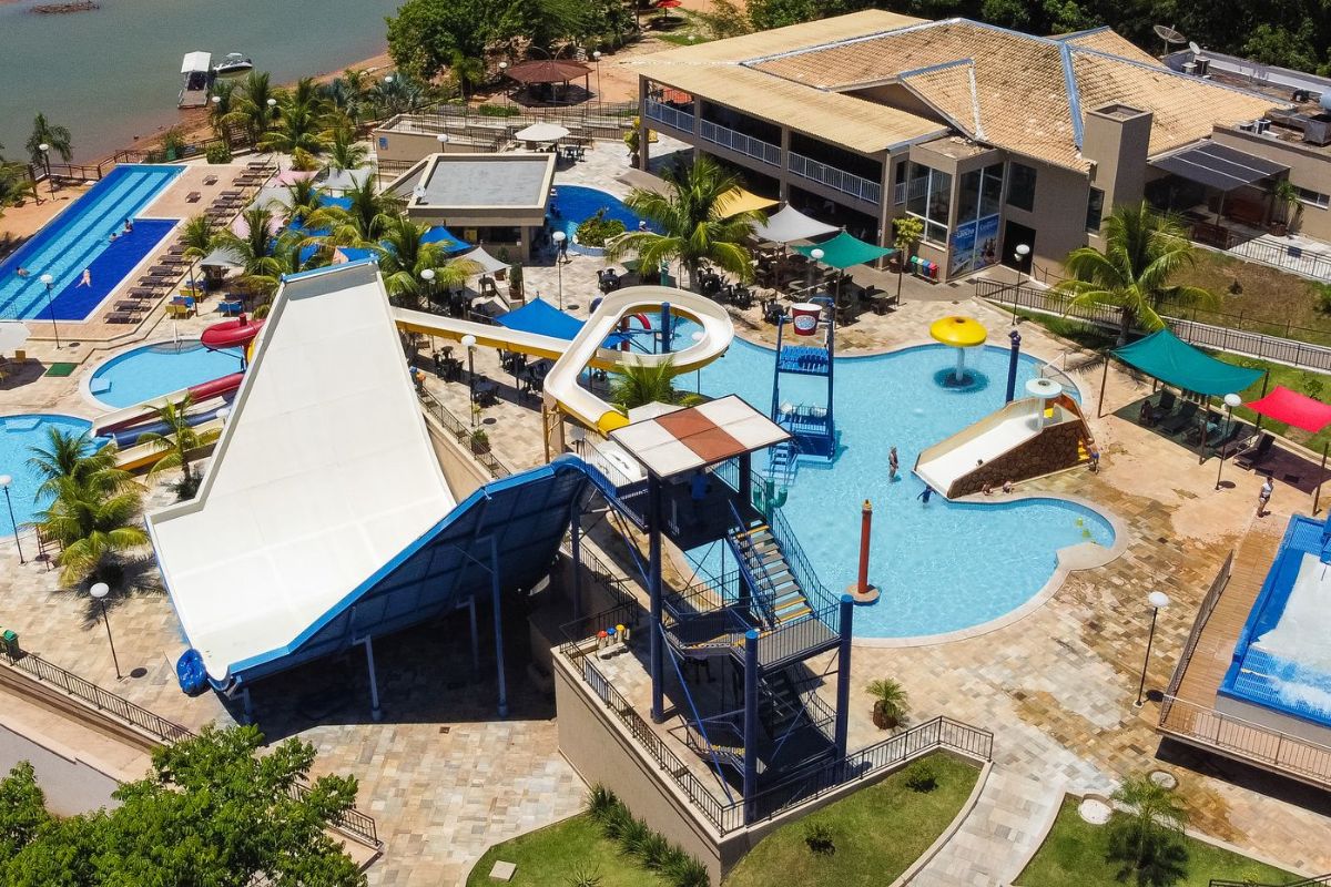Empresa que oferece acesso ao Water Park está com cerca de 200 vagas de emprego abertas em Caldas Novas
