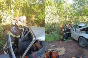 Acidente entre dois carros na BR-020 deixa cinco mortos em Alvorada do Norte