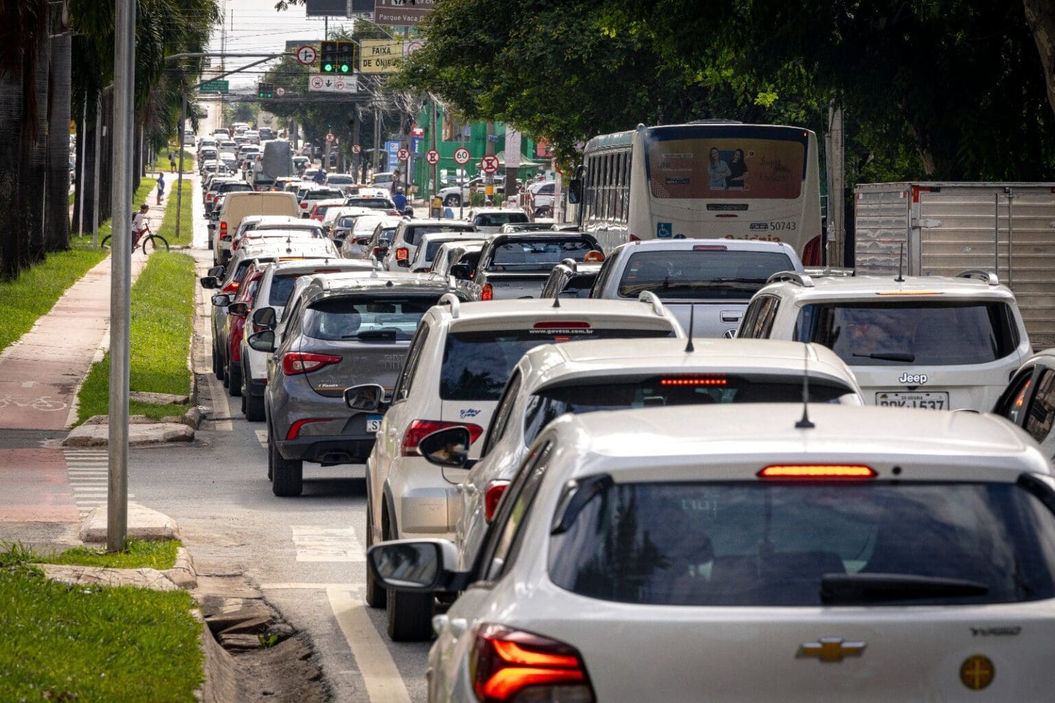 Detran divulga lista de carros com IPVA mais caro e mais barato em Goiás