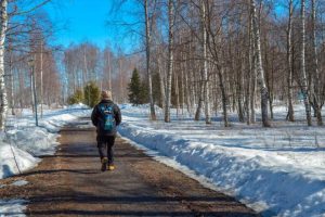 Caminhando na Finlândia sozinho