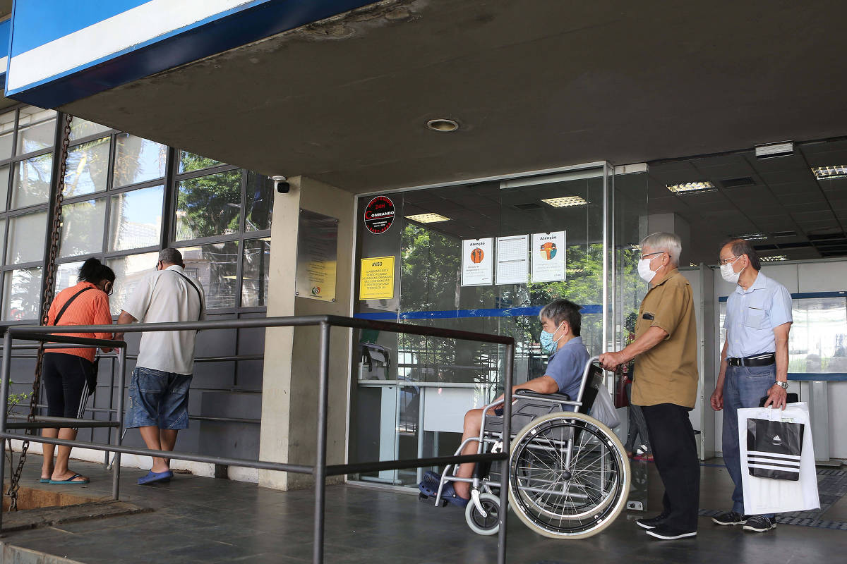 INSS altera prazo do auxílio-doença sem perícia e muda outras regras