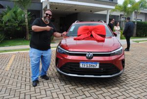 Corretor de imóveis em Goiânia, Marco Aurélio Milhomens ganhou dois carros 0 km em sorteios.