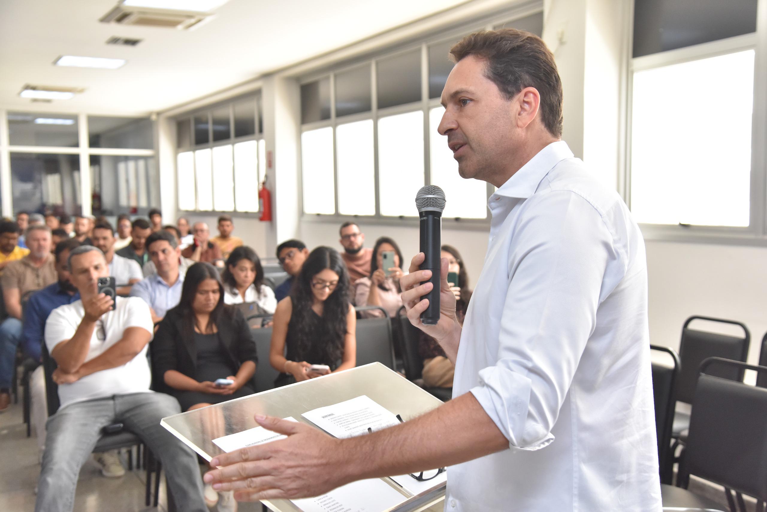 Prefeito de Aparecida de Goiânia determina pagamento antecipado e integral do 13° salário